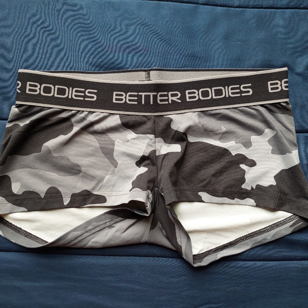 Better Bodies booty shorts (M/L)